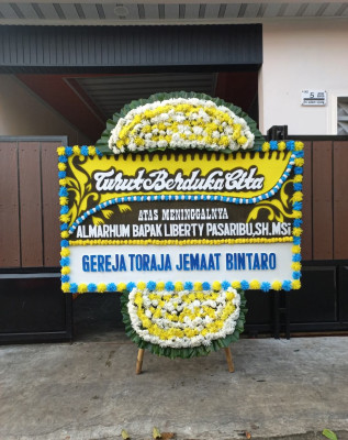 Papan Bunga Duka di Pusakanagara